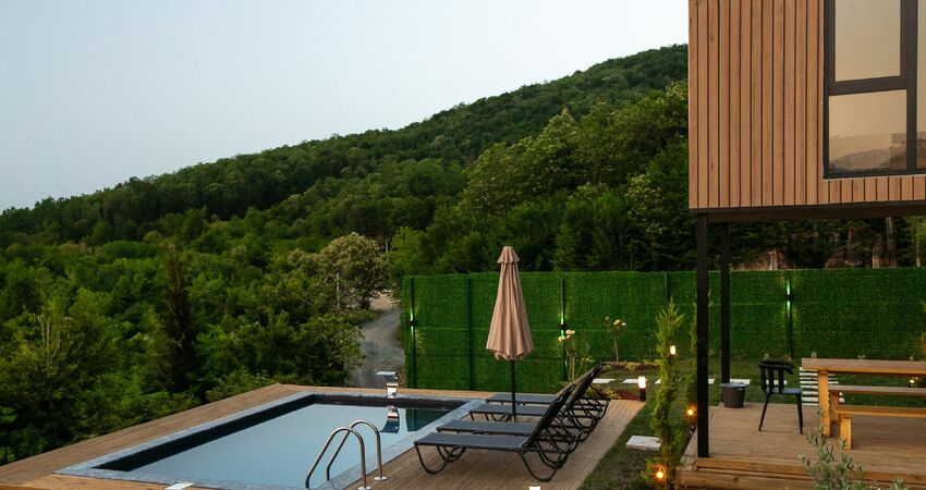 B105 - Göl Manzaralı